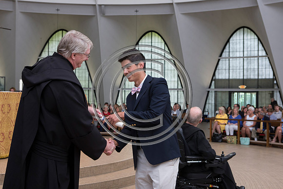 170529_carson_naunheim_priory_graduation_573