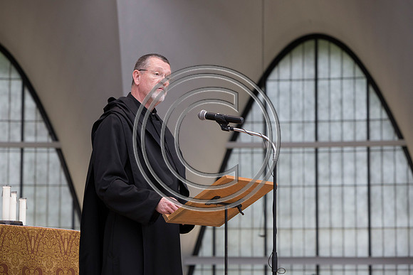 170529_carson_naunheim_priory_graduation_394