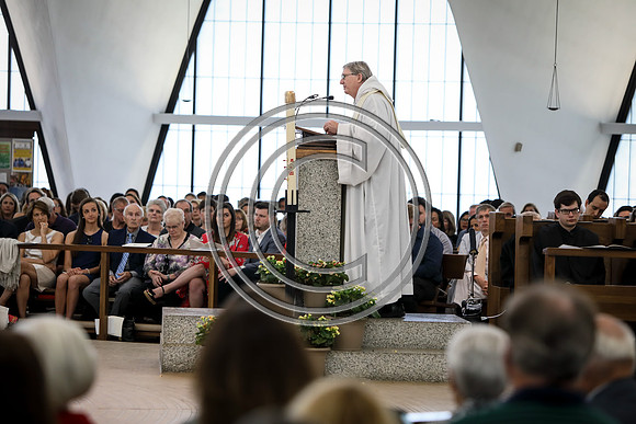 170529_carson_naunheim_priory_graduation_181