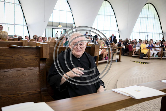 170529_carson_naunheim_priory_graduation_087