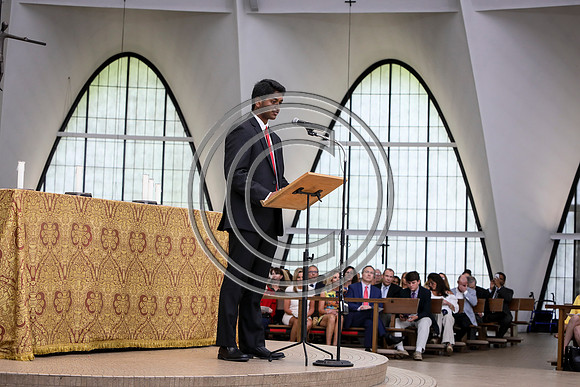 170529_carson_naunheim_priory_graduation_466