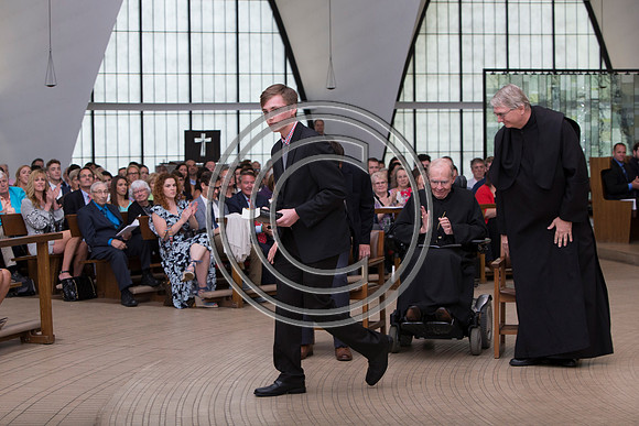 170529_carson_naunheim_priory_graduation_417