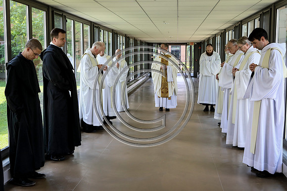 170529_carson_naunheim_priory_graduation_114