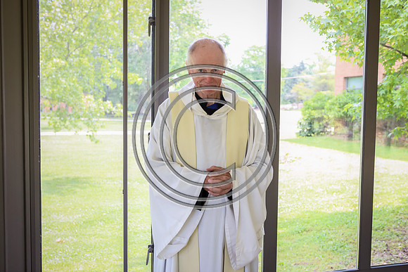 170529_carson_naunheim_priory_graduation_091