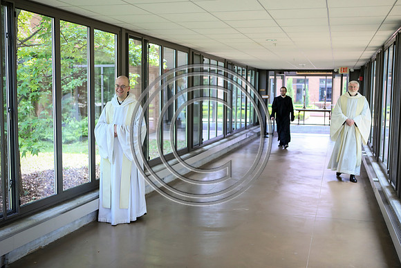 170529_carson_naunheim_priory_graduation_092