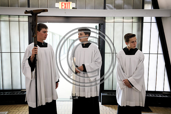 170529_carson_naunheim_priory_graduation_084