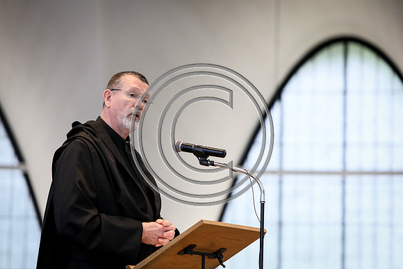170529_carson_naunheim_priory_graduation_390