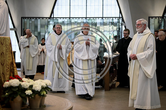 170529_carson_naunheim_priory_graduation_209