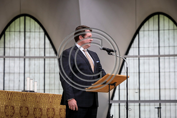 170529_carson_naunheim_priory_graduation_426