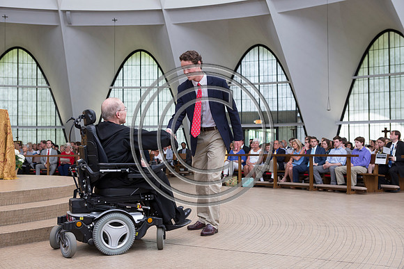 170529_carson_naunheim_priory_graduation_532