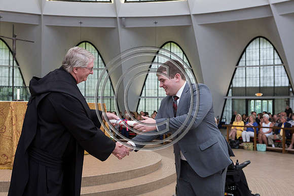 170529_carson_naunheim_priory_graduation_622