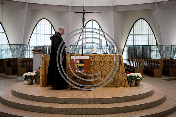 170529_carson_naunheim_priory_graduation_064