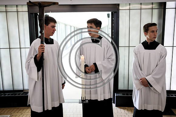 170529_carson_naunheim_priory_graduation_085