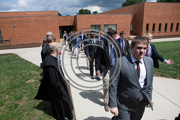 170529_carson_naunheim_priory_graduation_344